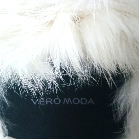 Vero Moda- Nordstrom Cropped sweater 100% rabbit fur - Picture 4 of 4